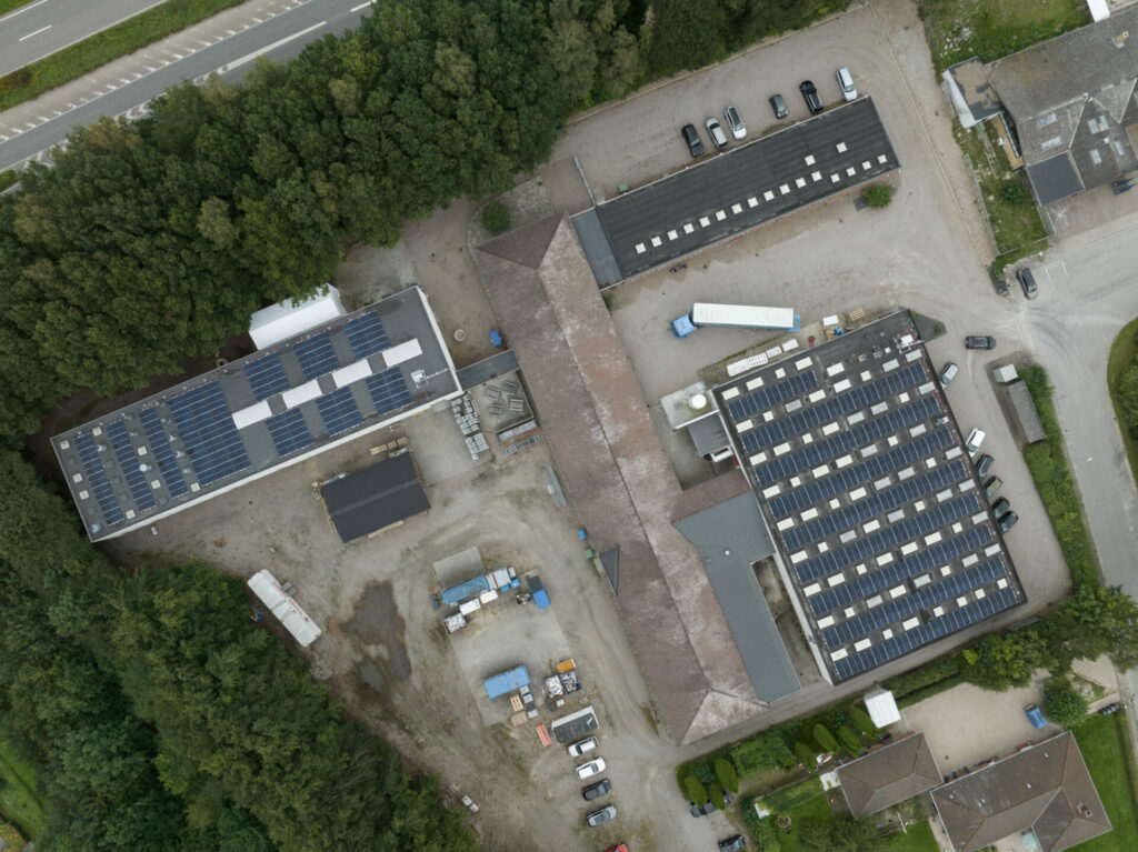 JJ Mechatronic | integreret våd- og pulverlakering til overfladebehandling af metalemner med høj kvalitet